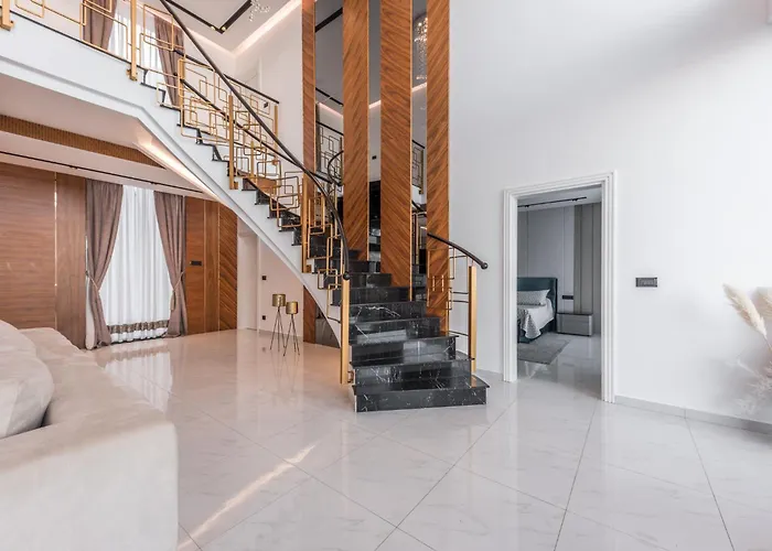 Villa The Panoramic By Pikhost Široka
