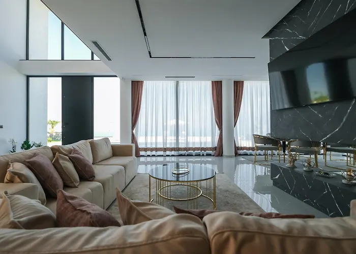 Villa The Panoramic By Pikhost